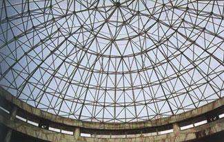 西安铝镁锰板屋面网架在设计时要注意哪些细节